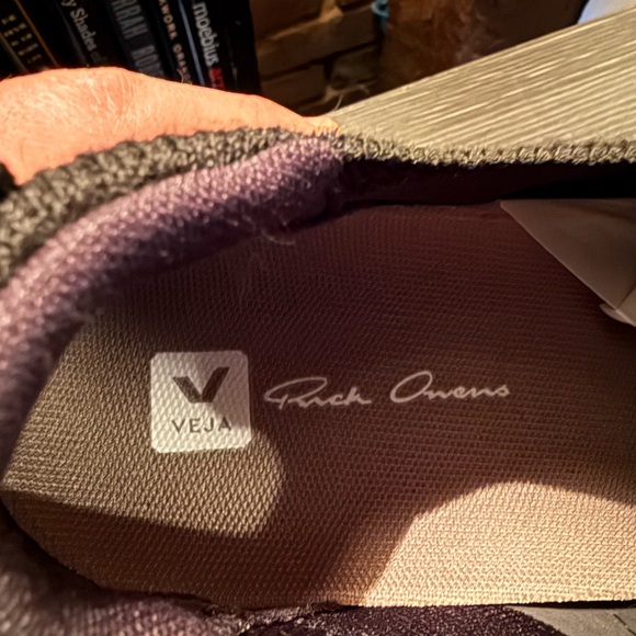 Veja x Rick Owen’s all black v-knit men’s sneakers - Picture 3 of 7